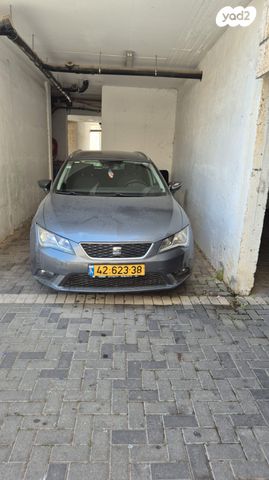 מודעת רכב סיאט לאון