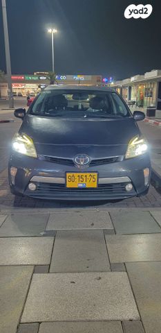 טויוטה פריוס