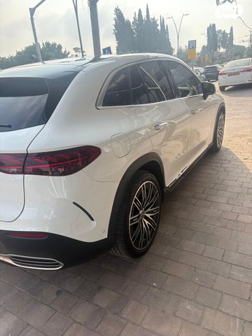 מרצדס-בנץ EQE SUV