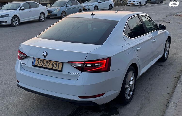 מודעת רכב סקודה סופרב