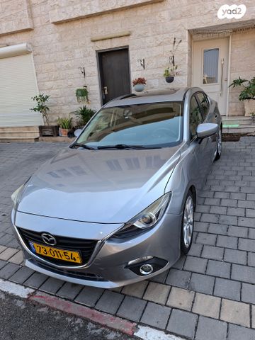 מודעת רכב מאזדה 3