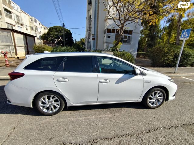 טויוטה אוריס