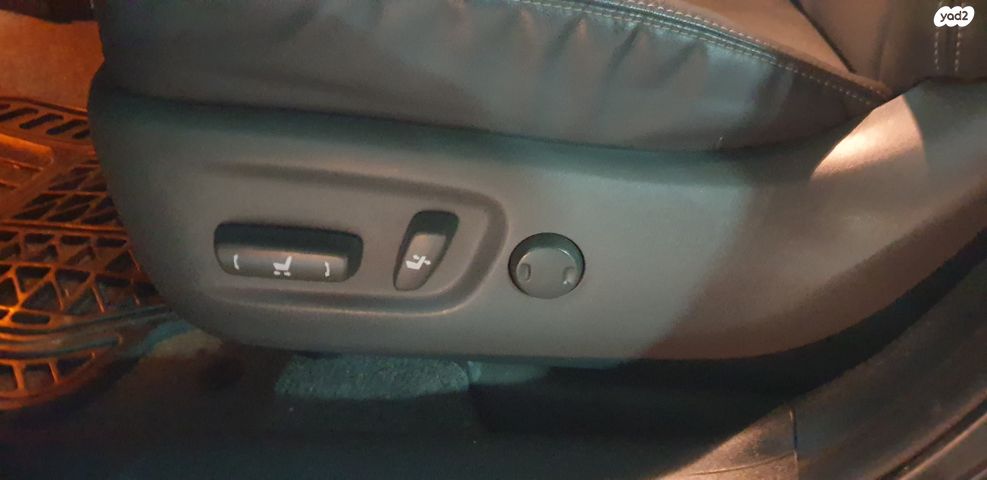 טויוטה פריוס