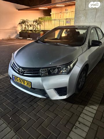 טויוטה קורולה