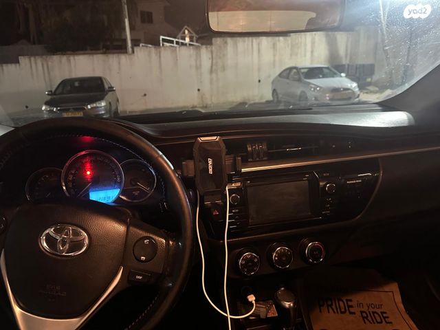 טויוטה קורולה