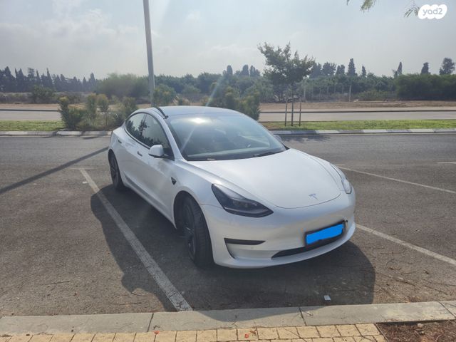 מודעת רכב טסלה מודל 3