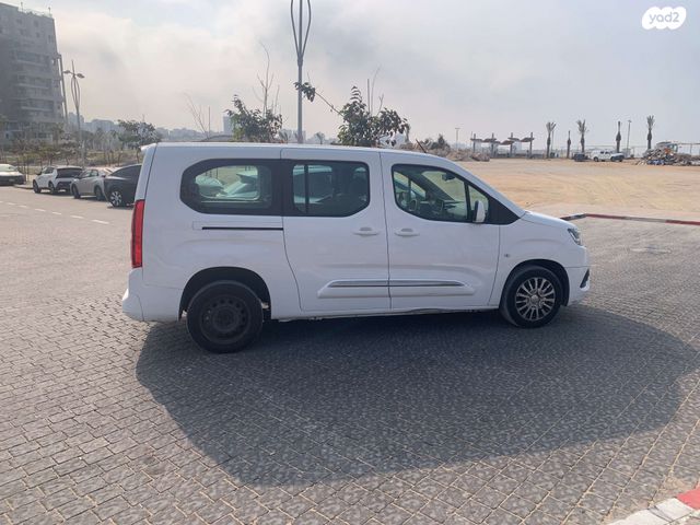 טויוטה פרואייס סיטי