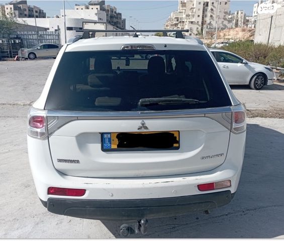 מיצובישי אאוטלנדר