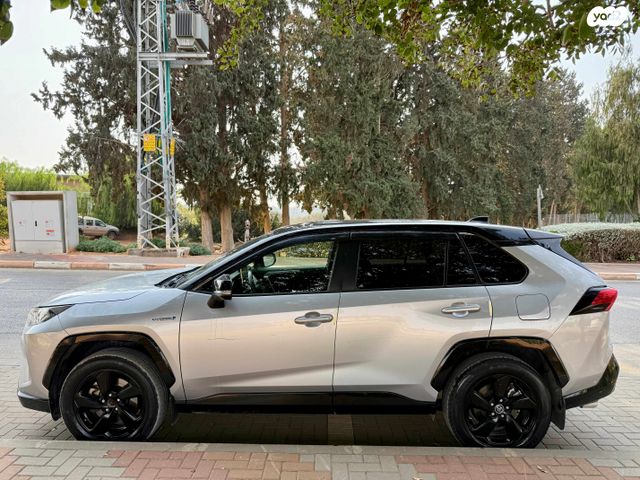 מודעת רכב טויוטה RAV4 2