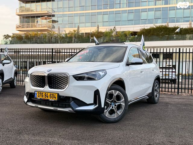 מודעת רכב ב מ וו IX1