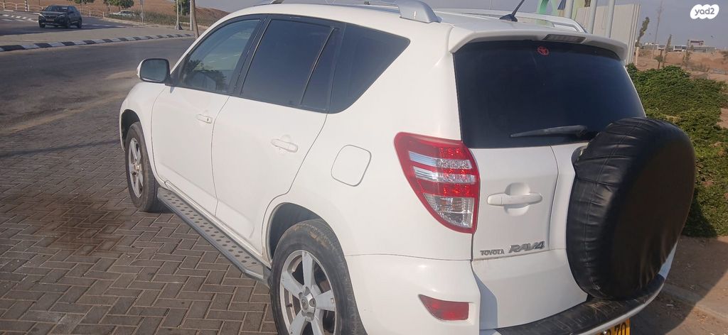 מודעת רכב טויוטה RAV4