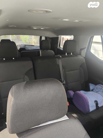 שברולט טראוורס