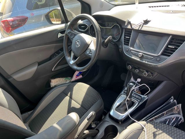 אופל קרוסלנד X