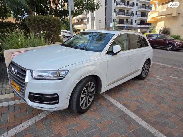 מודעת רכב אאודי Q7