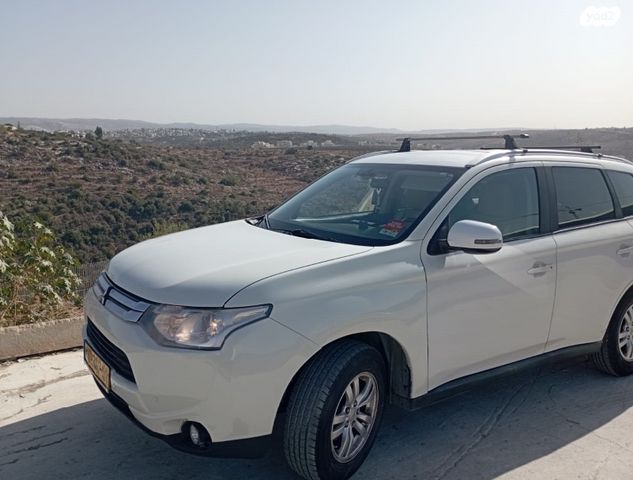 מיצובישי אאוטלנדר