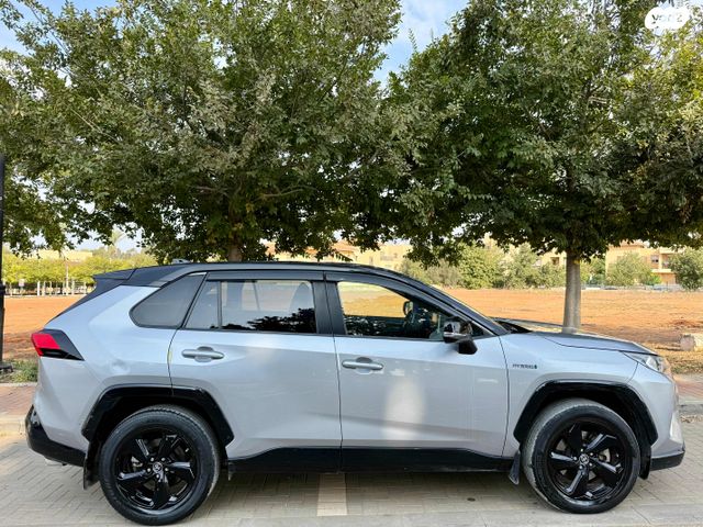 מודעת רכב טויוטה RAV4