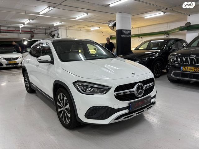 מרצדס-בנץ GLA