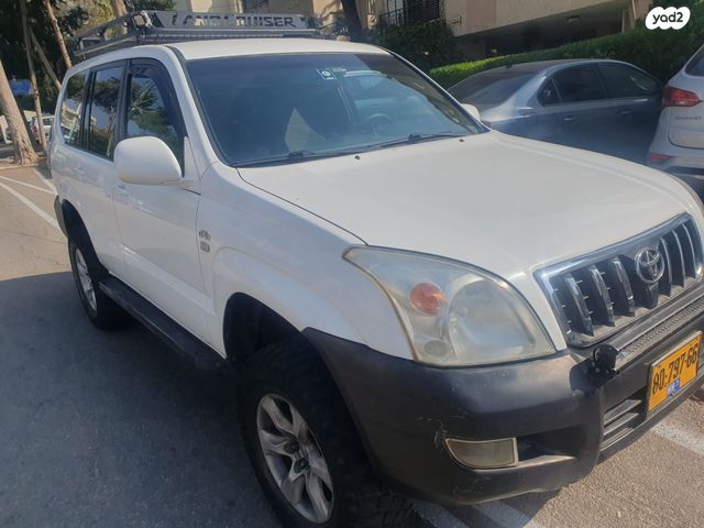 טויוטה לנד קרוזר