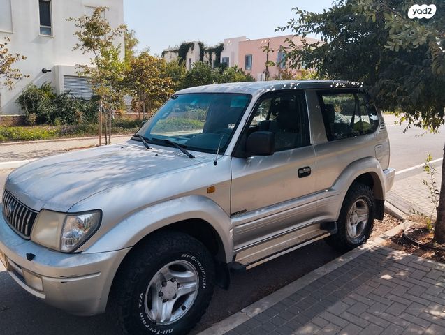 טויוטה לנד קרוזר