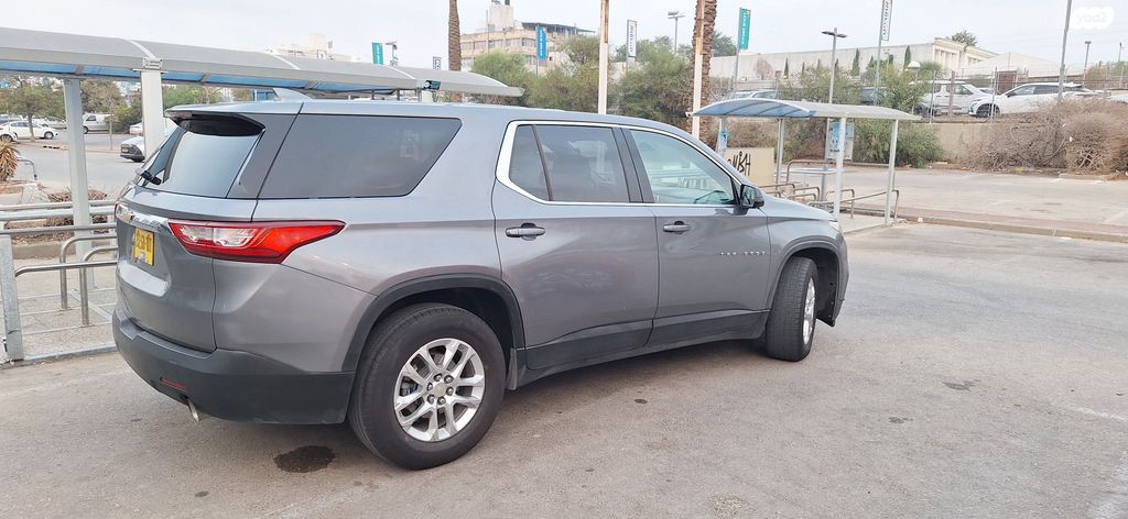 שברולט טראוורס