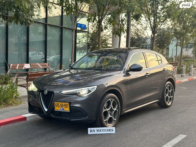 אלפא רומיאו סטלביו