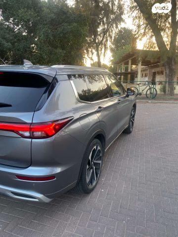 מיצובישי אאוטלנדר