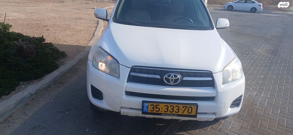 טויוטה RAV4