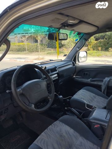 טויוטה לנד קרוזר