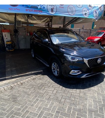 מודעת רכב אם ג'י EHS PHEV