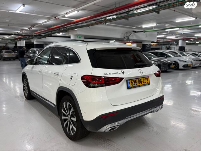 מרצדס-בנץ GLA