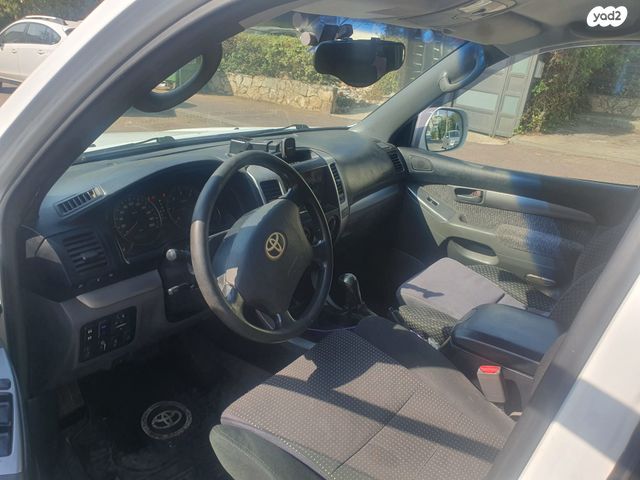 טויוטה לנד קרוזר