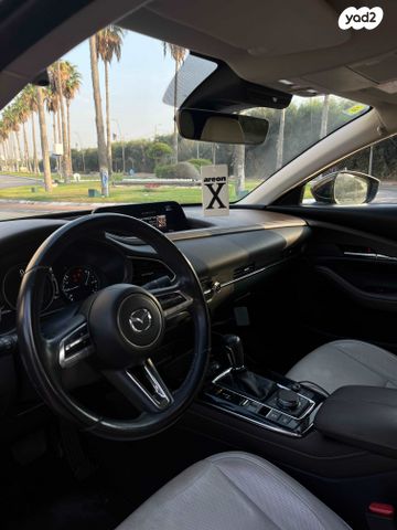 מאזדה CX-30