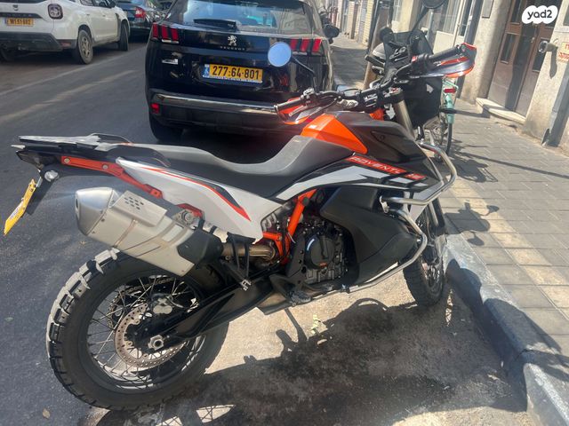 KTM Adventure 890R