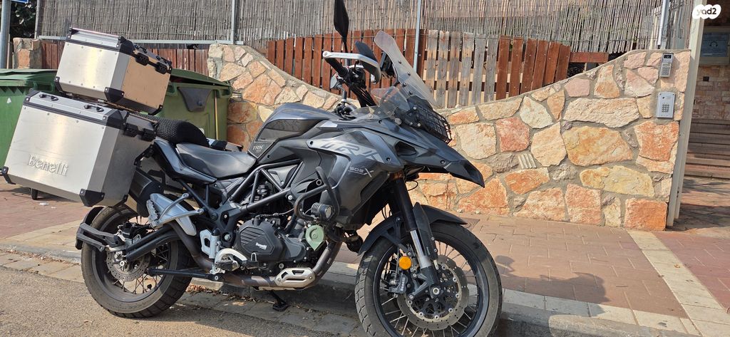 בנלי TRK502X