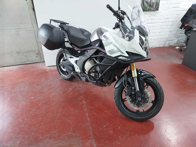 CF MOTO 650MT