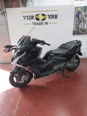 מודעת רכב קימקו AK 550