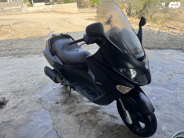 פיאג'ו X-Evo 250