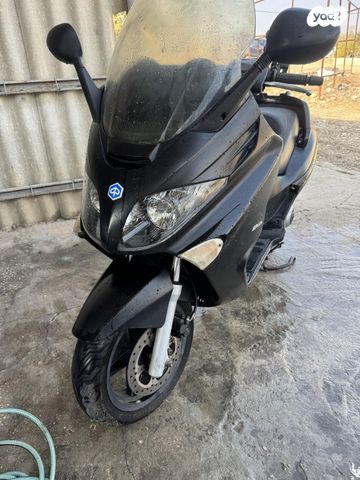 פיאג'ו X-Evo 250