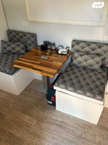 מודעת רכב נגרר (קראוון נגרר)