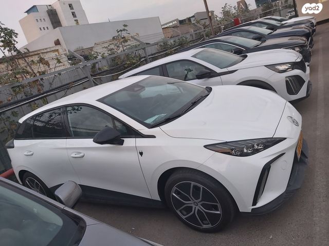 מודעת רכב אם ג'י MG4