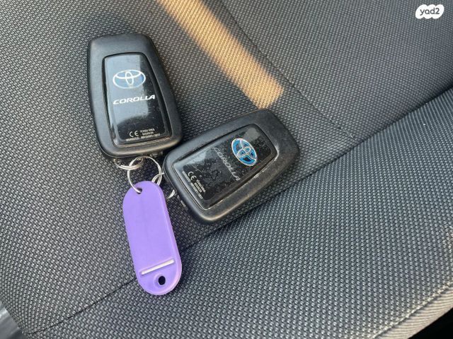 טויוטה קורולה