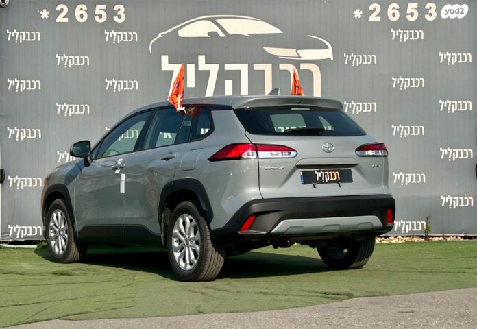 טויוטה קורולה קרוס