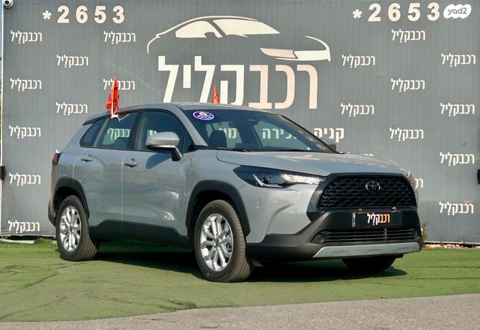 מודעת רכב טויוטה קורולה קרוס