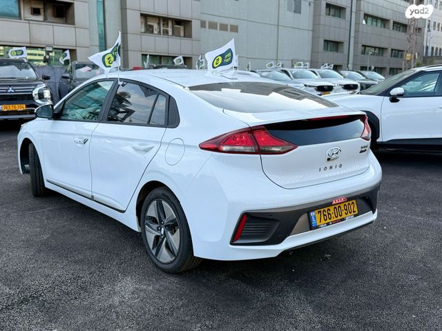 יונדאי איוניק