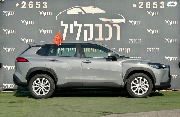 טויוטה קורולה קרוס
