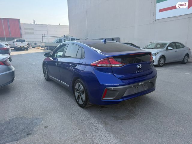 יונדאי איוניק