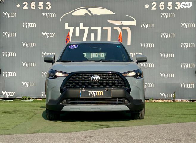 טויוטה קורולה קרוס