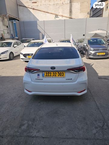 טויוטה קורולה