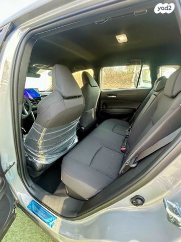 טויוטה קורולה קרוס