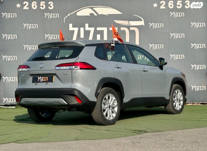 טויוטה קורולה קרוס